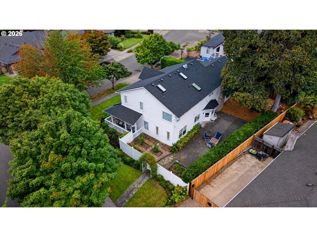 2258 Ne JAMIE Dr, Hillsboro, OR 97124