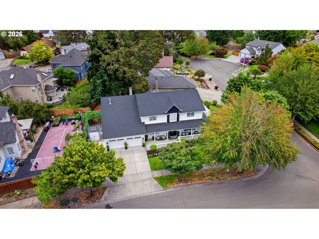 2258 Ne JAMIE Dr, Hillsboro, OR 97124