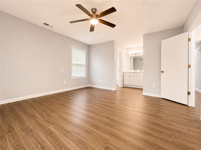 4798 Kings Crossing Drive NE, Kennesaw, GA 30144