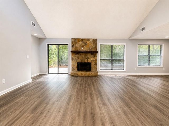 4798 Kings Crossing Drive NE, Kennesaw, GA 30144