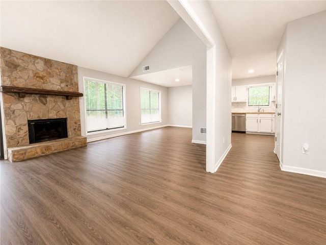 4798 Kings Crossing Drive NE, Kennesaw, GA 30144
