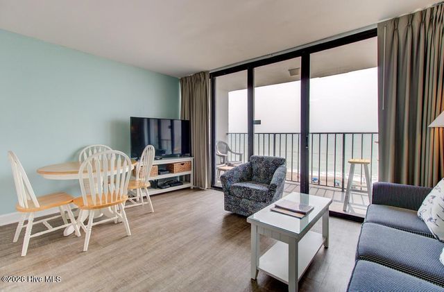 1615 Lake Park Boulevard S Unit 612, Carolina Beach, NC 28428