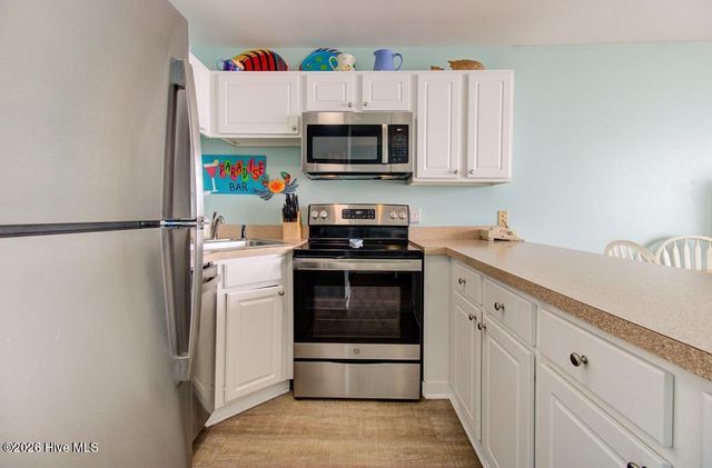 1615 Lake Park Boulevard S Unit 612, Carolina Beach, NC 28428