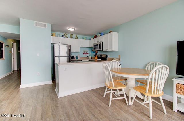1615 Lake Park Boulevard S Unit 612, Carolina Beach, NC 28428