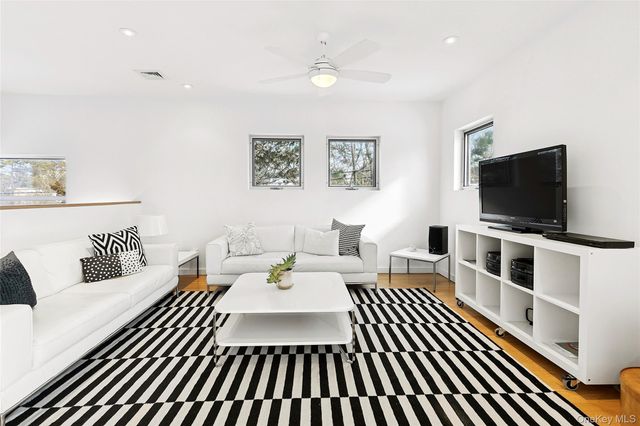 54 Gardiner Drive, Amagansett, NY 11930