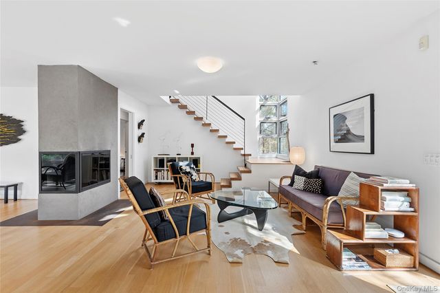 54 Gardiner Drive, Amagansett, NY 11930