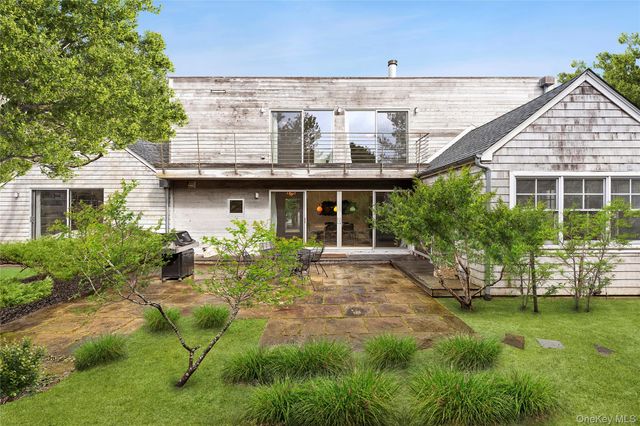 54 Gardiner Drive, Amagansett, NY 11930