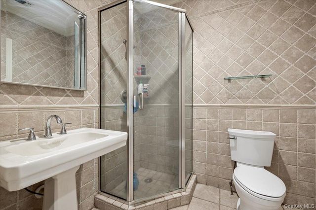 21 Astor Avenue, Saint James, NY 11780