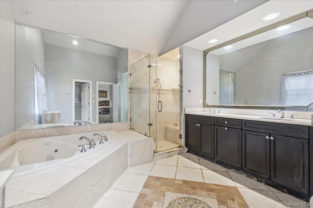 21 Astor Avenue, Saint James, NY 11780