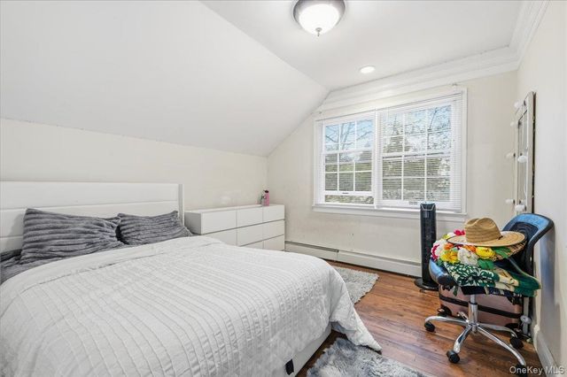 21 Astor Avenue, Saint James, NY 11780