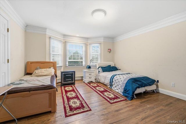 21 Astor Avenue, Saint James, NY 11780