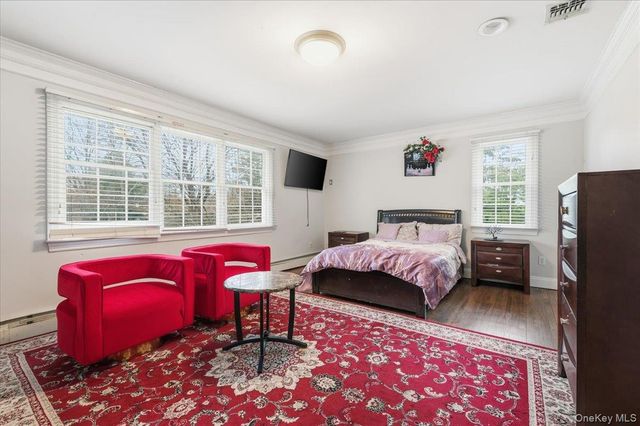 21 Astor Avenue, Saint James, NY 11780