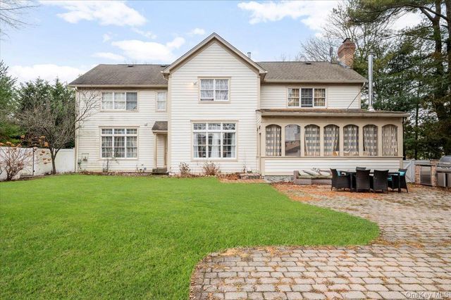 21 Astor Avenue, Saint James, NY 11780