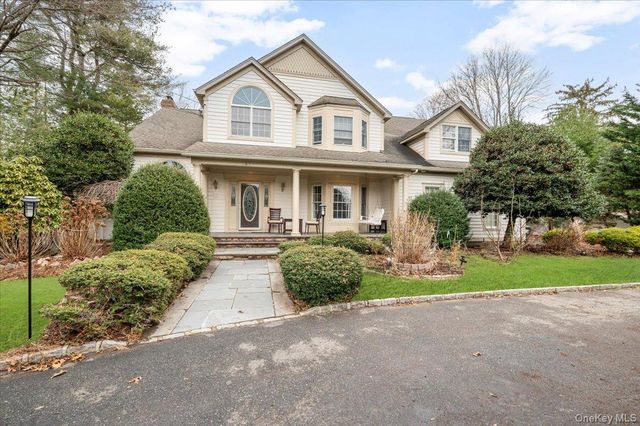 21 Astor Avenue, Saint James, NY 11780