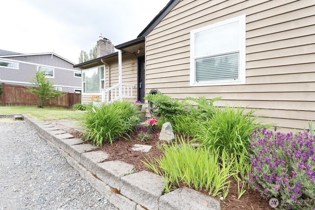 16208 48th Avenue W, Edmonds, WA 98026