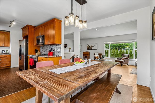16208 48th Avenue W, Edmonds, WA 98026