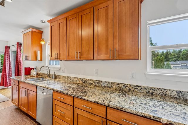 16208 48th Avenue W, Edmonds, WA 98026