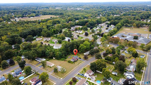 33 Spruce Drive, East Hartford, CT 06118