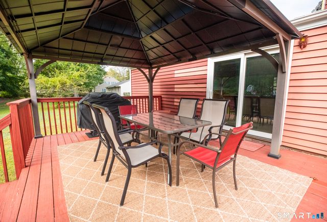 33 Spruce Drive, East Hartford, CT 06118