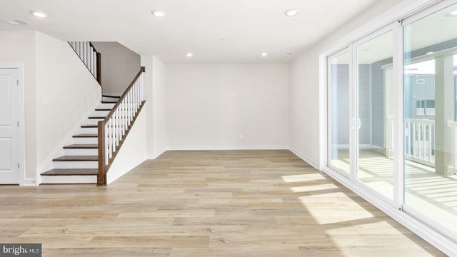 44588 STRABANE TER, Ashburn, VA 20147