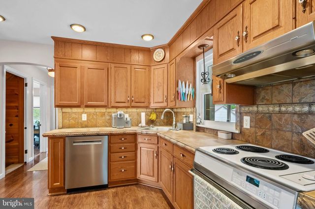 50 CLAY VALLEY RD, Fleetwood, PA 19522