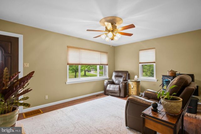 50 CLAY VALLEY RD, Fleetwood, PA 19522