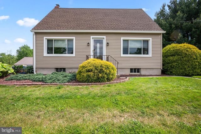 50 CLAY VALLEY RD, Fleetwood, PA 19522