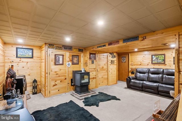 50 CLAY VALLEY RD, Fleetwood, PA 19522