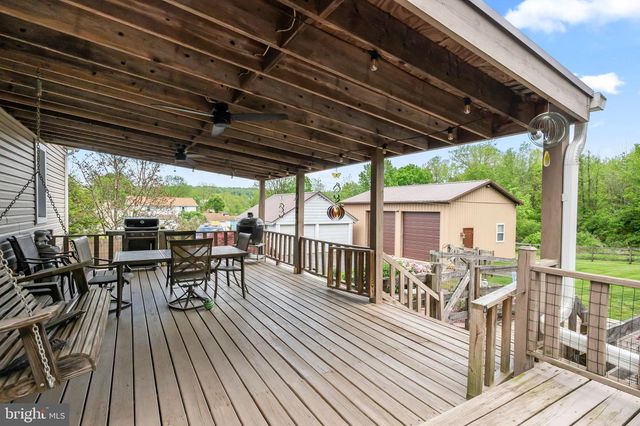 50 CLAY VALLEY RD, Fleetwood, PA 19522