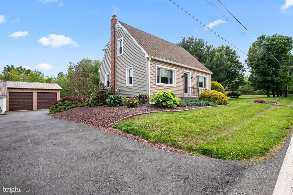 50 CLAY VALLEY RD, Fleetwood, PA 19522