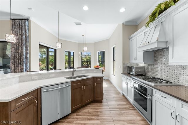 6818 Canwick Cove CIR, Naples, FL 34113