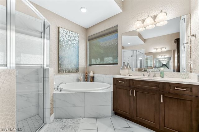 6818 Canwick Cove CIR, Naples, FL 34113