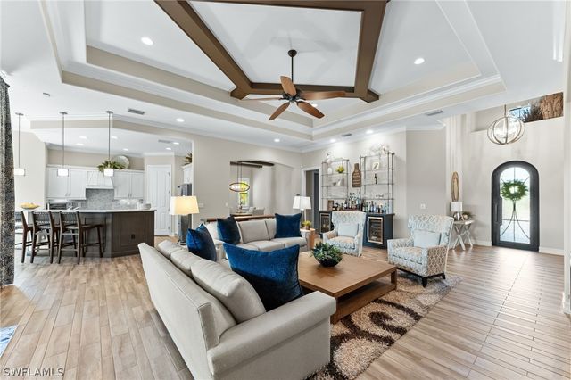 6818 Canwick Cove CIR, Naples, FL 34113