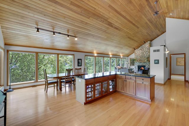502 Shoreline Drive, Wayzata, MN 55391