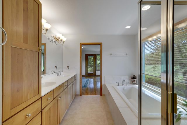 502 Shoreline Drive, Wayzata, MN 55391