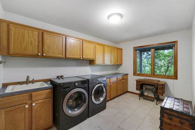 502 Shoreline Drive, Wayzata, MN 55391