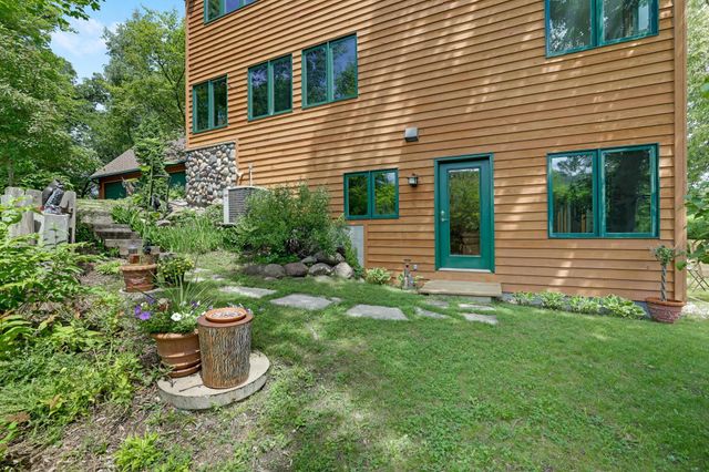 502 Shoreline Drive, Wayzata, MN 55391