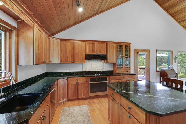502 Shoreline Drive, Wayzata, MN 55391