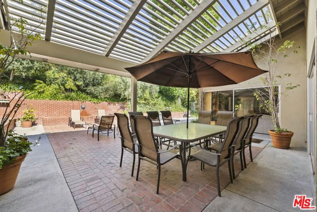 16617 Park Lane Circle, Los Angeles, CA 90049