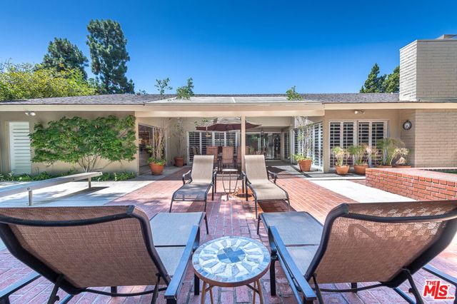 16617 Park Lane Circle, Los Angeles, CA 90049
