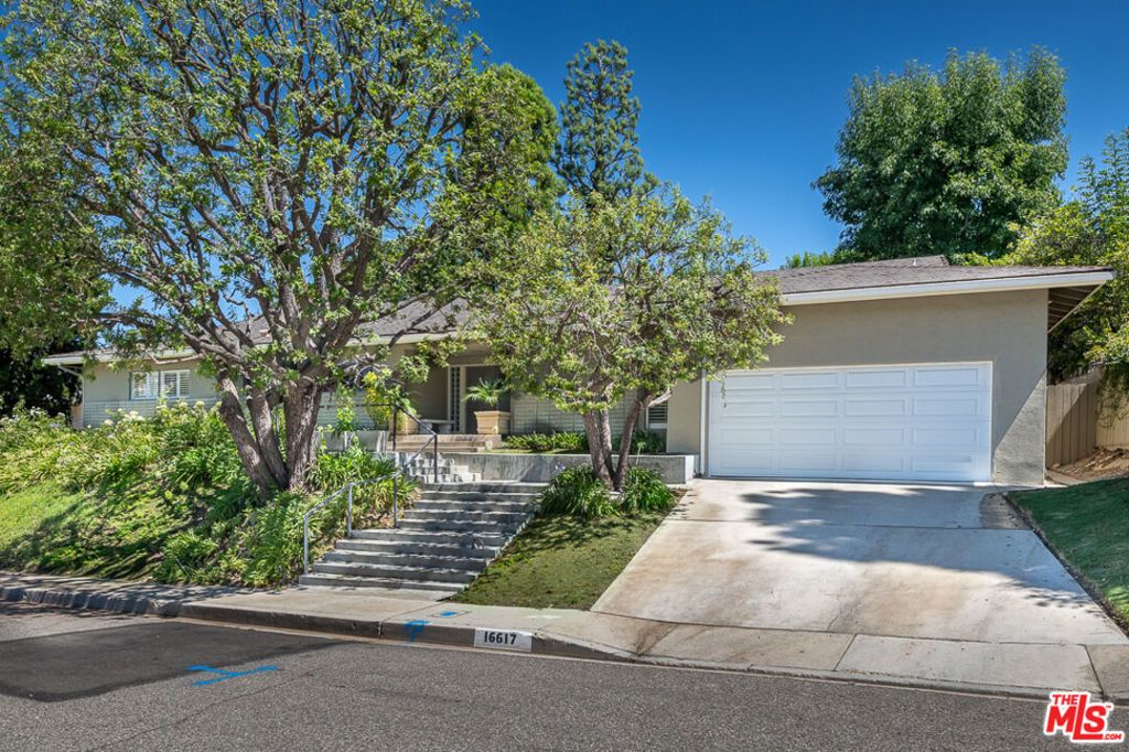 16617 Park Lane Circle, Los Angeles, CA 90049