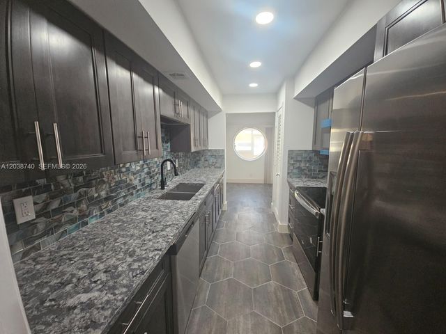 11696 NW 20th Drive 11696, Coral Springs, FL 33071