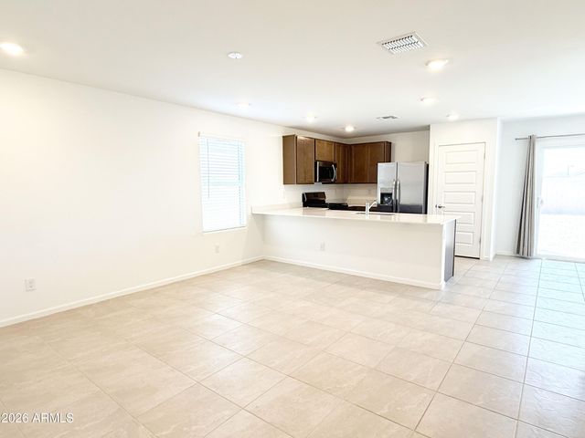 32300 N Hermon Road, San Tan Valley, AZ 85143