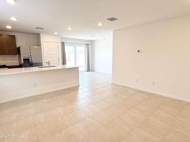 32300 N Hermon Road, San Tan Valley, AZ 85143