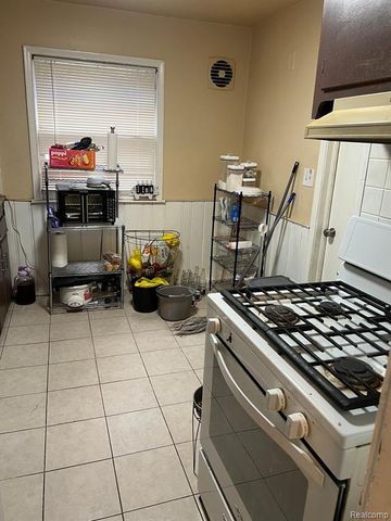 15758 Hubbell Street, Detroit, MI 48227