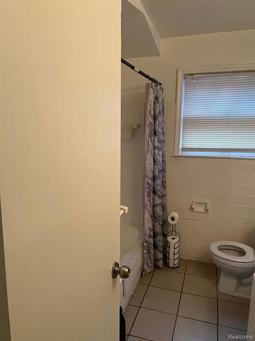 15758 Hubbell Street, Detroit, MI 48227