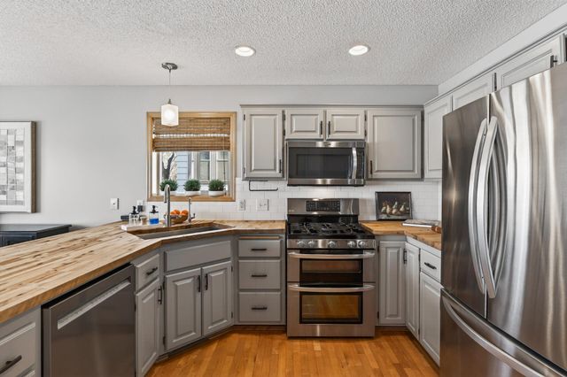 4648 S Lake Sarah Drive, Maple Plain, MN 55359