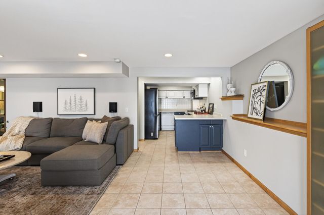 4648 S Lake Sarah Drive, Maple Plain, MN 55359