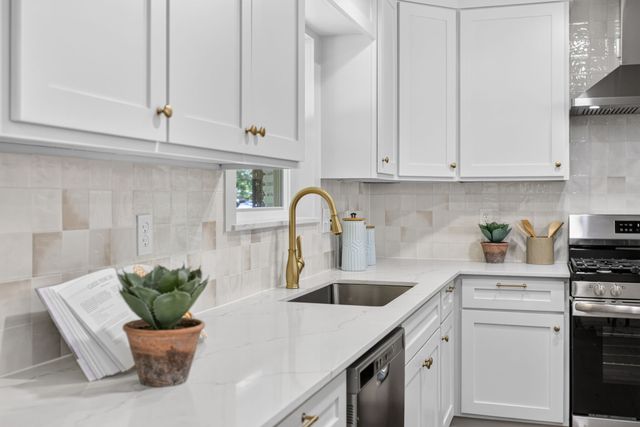 716 Mayrant Drive, Dallas, TX 75224