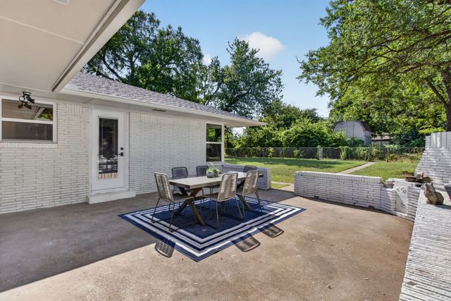 716 Mayrant Drive, Dallas, TX 75224